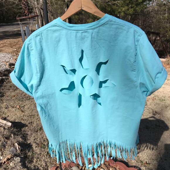 Summer Shirt, Size Large: Upcycled Cut Out Back Top, Edgy Fashion, Girl Kayaking - Picture 2 of 9